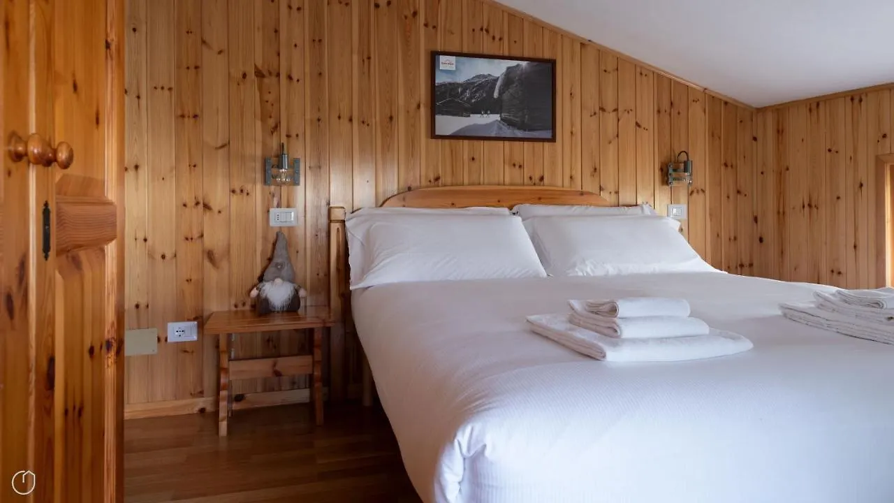 Leopardi 3 Apartment Bormio Italy